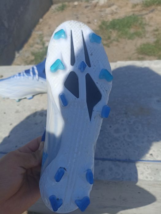 Бутсый Adidas размеры 38