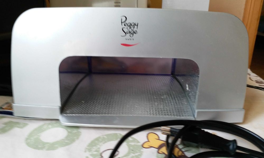 UV лампа за изпичане на лак