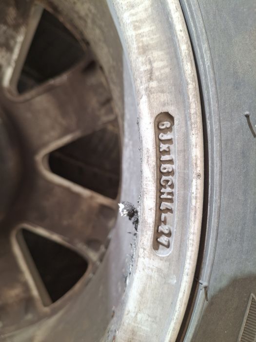 Janta aluminiu 16 Peugeot 1000 Ron negociabil sau schimb pe 15