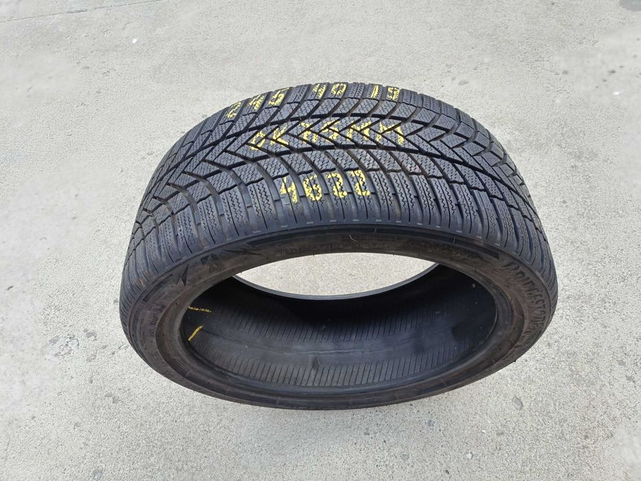 O anvelopa iarna 245 40 19 bridgestone blizaak Lm 005 profil de 7,5 mm 4622