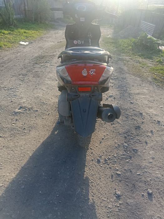 Продам скутер каваки м8