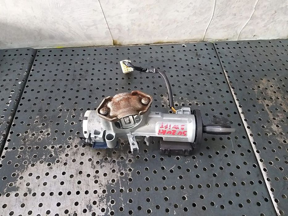 Contact auto cu cheie suzuki swift 3397062j10db