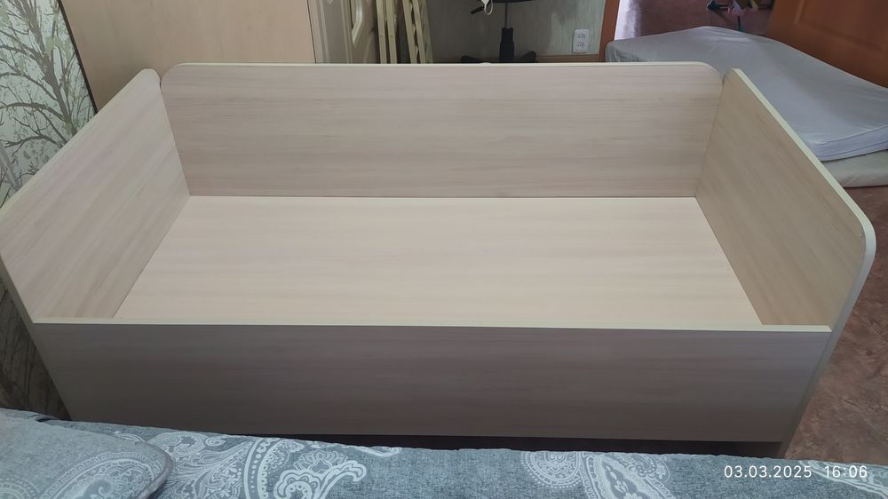 Кроватка детская