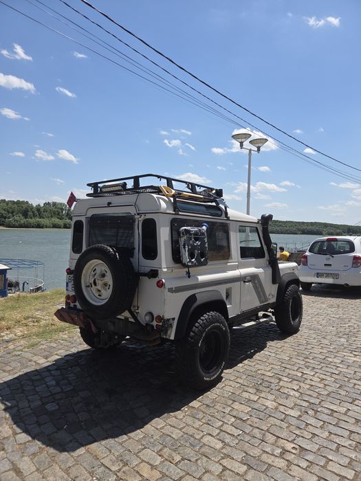 Land Rover defender