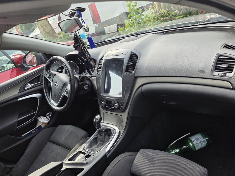 Opel Insignia 2009 | Estetic Impecabilă | Motor Defect – Oportunitate