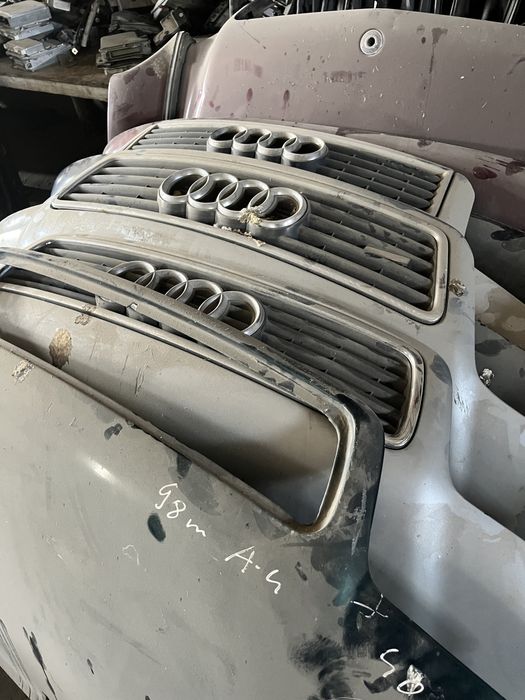 Поло капот передни