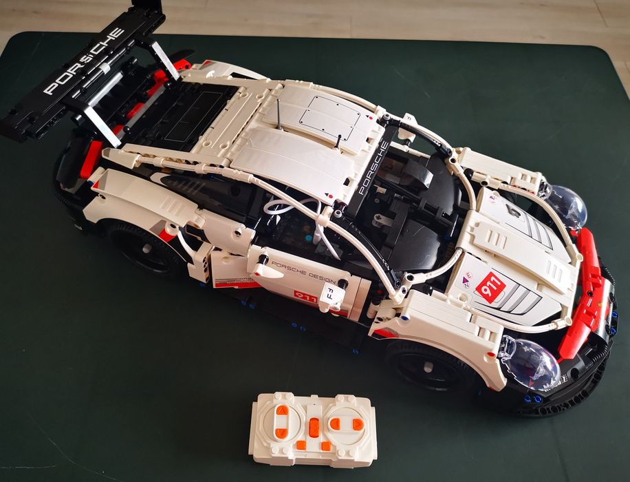 Уникален конструктор Порше 911 RSR със задвижване