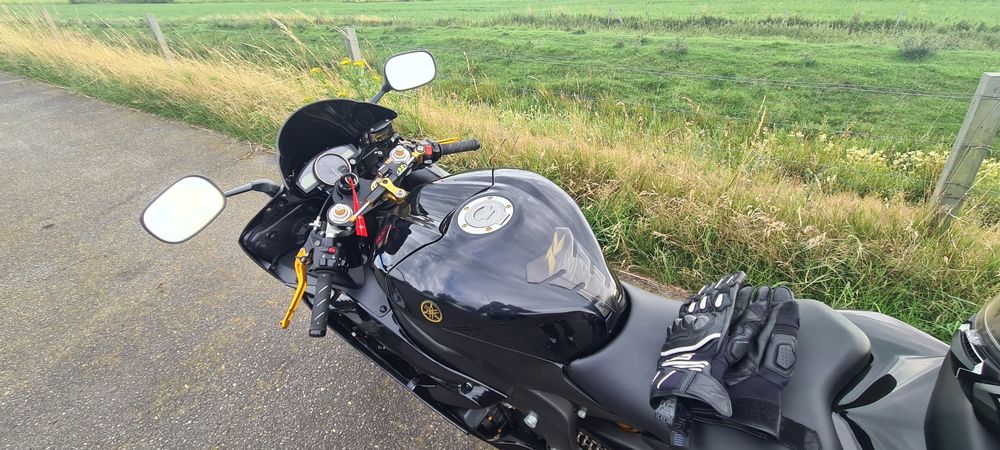 Vând Yamaha R6 RJ11