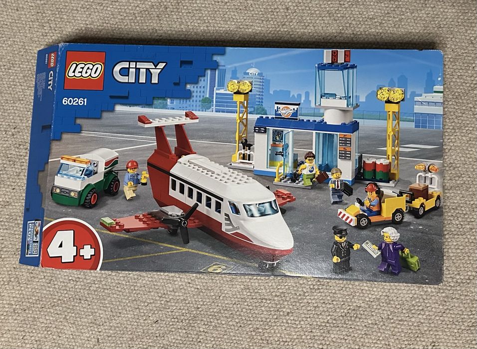 Lego City 60261 Aeroport central, vârsta +4