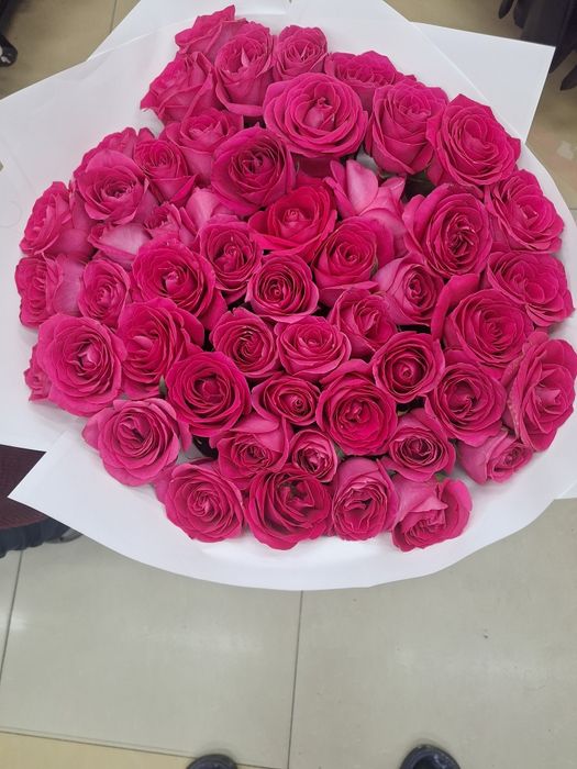 Роза гүл сатылады