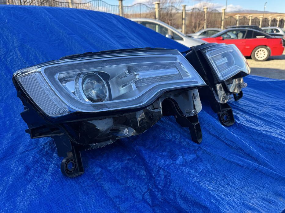 Фарове Jeep Grand Cherokee Wk2