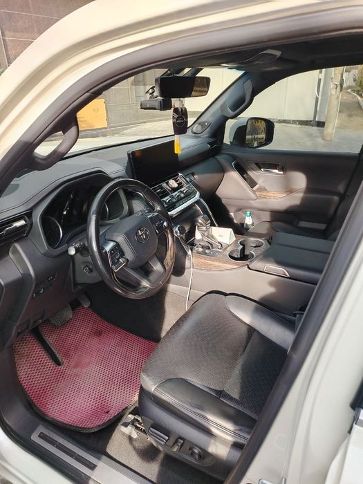 Toyota Land Cruiser 300 SFX V1