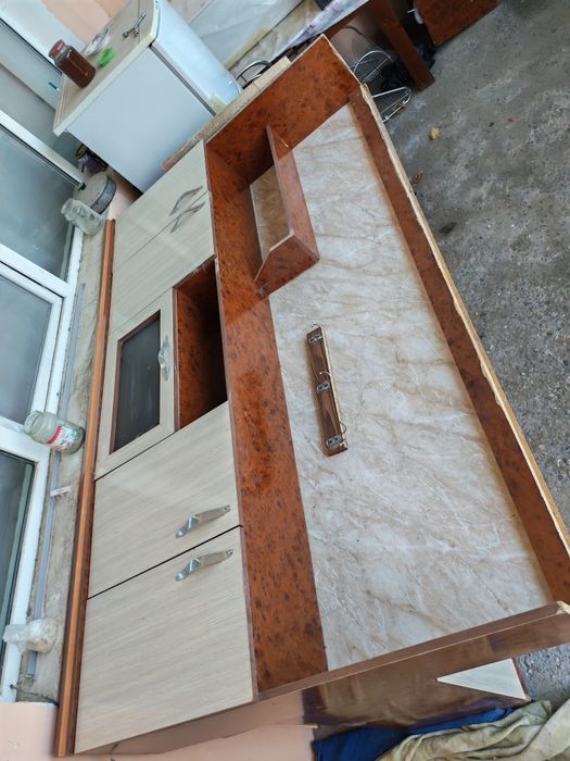 Продам холодильник и кухонный гарнитур