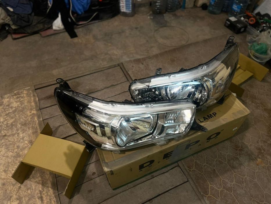 Фара на тойоту пикап