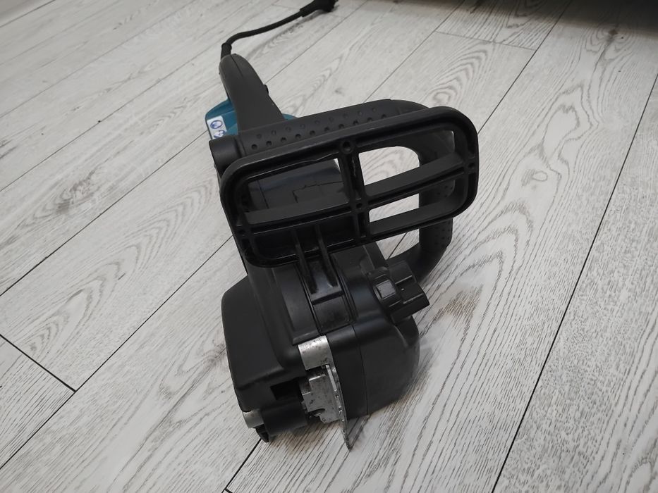 Пила Makita UC4530A