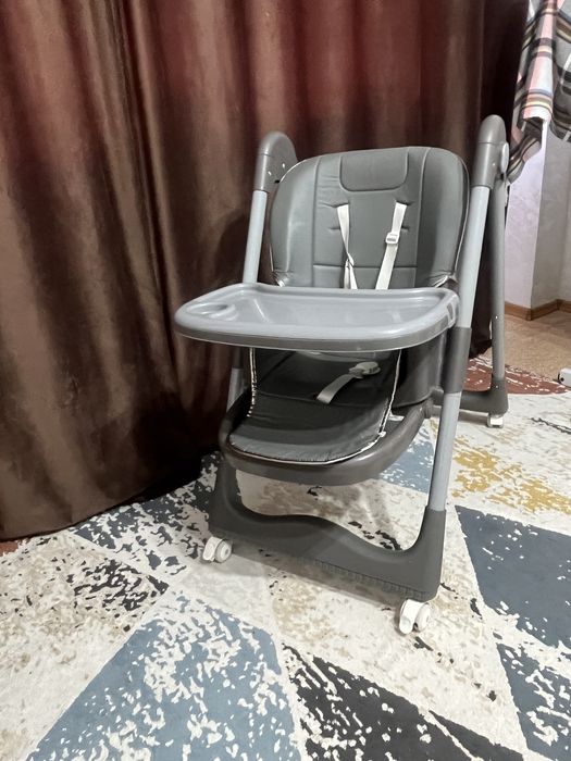 Стол детски срочно продам