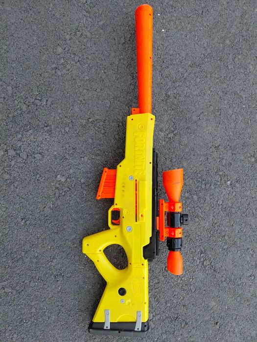 Продавам Nerf FORTNITE Sniper.