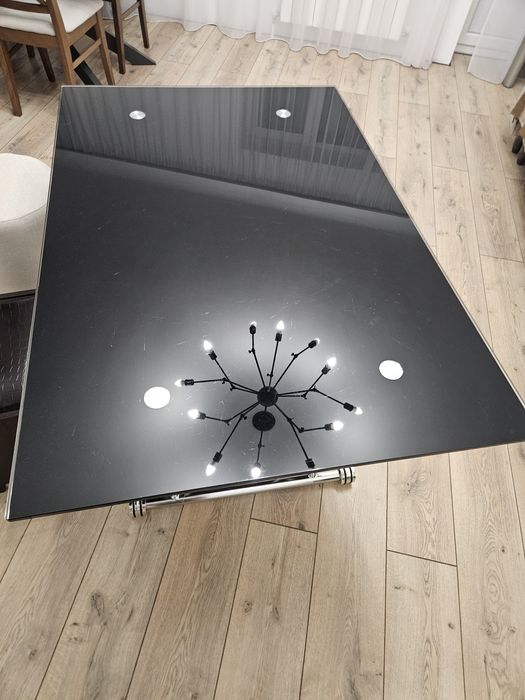 Стол стеклянный для дома