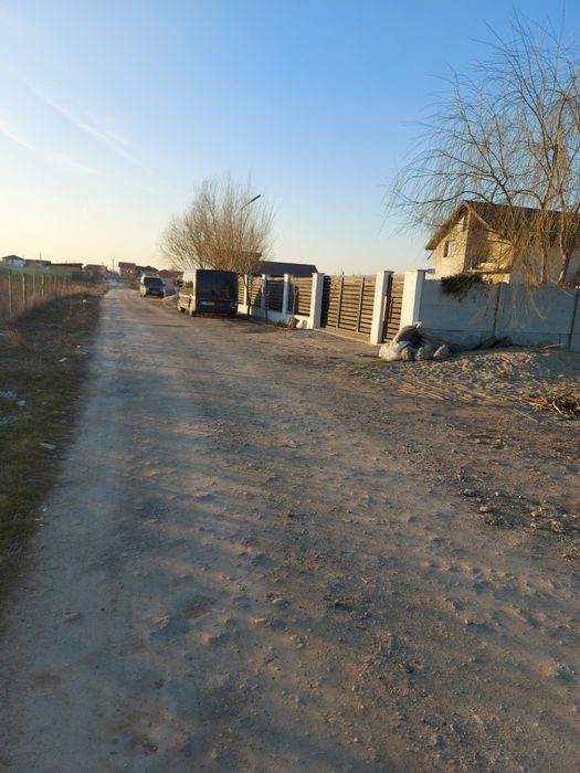 Teren intravilan în spate la Fabrica de Avioane