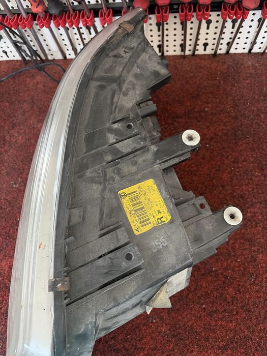 Far dreapta VW Transporter T5 7H1941016L