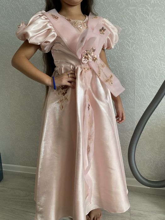 Платье пышное на 8-9-10 лет