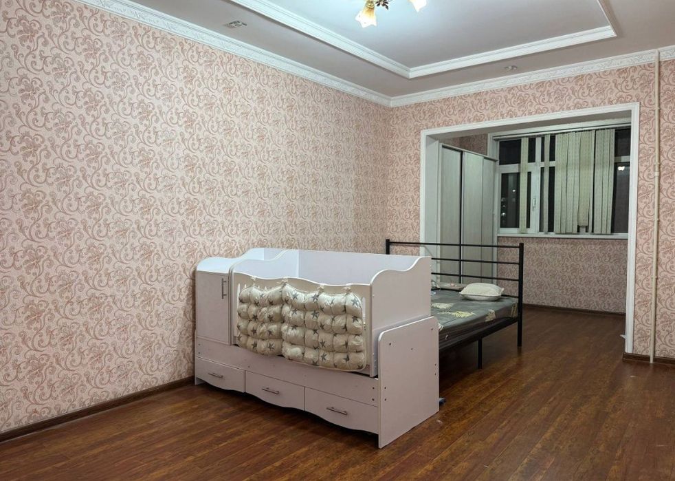 Продается 3-х комнатная квартира на Циалковского. Паркентский рынок