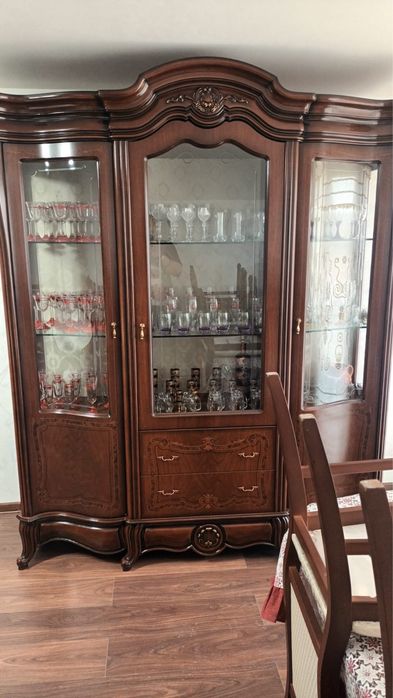 Vand vitrina improt Italia