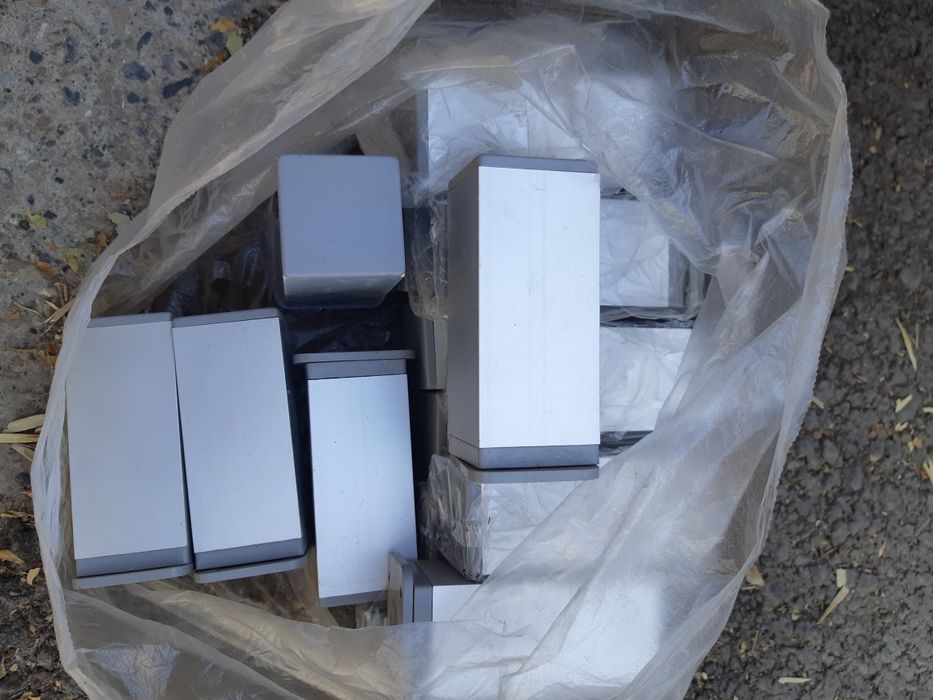 Форнитура для мебели.