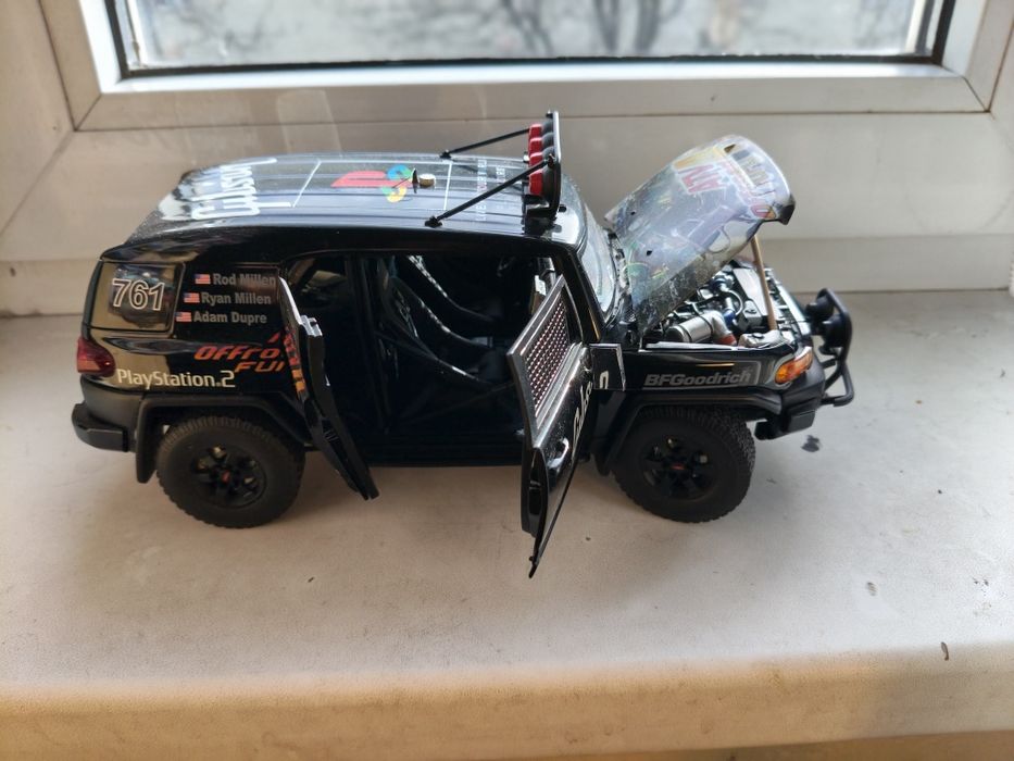 Macheta Toyota FJ Cruiser 1/18 Autoart