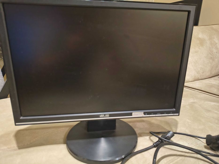Монитор Asus 19 инча
