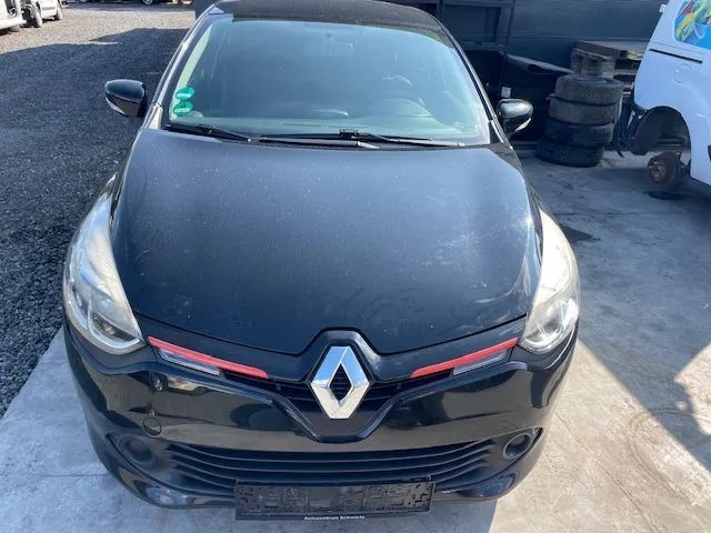 Dezmembrez Renault Clio 4 2015 1.2 benzina