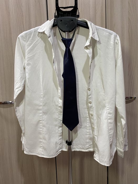 Продам Школьные рубашки и галстуки.