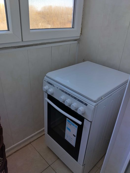 Дава под наем делгосрочно тристаен разширен апаратамент