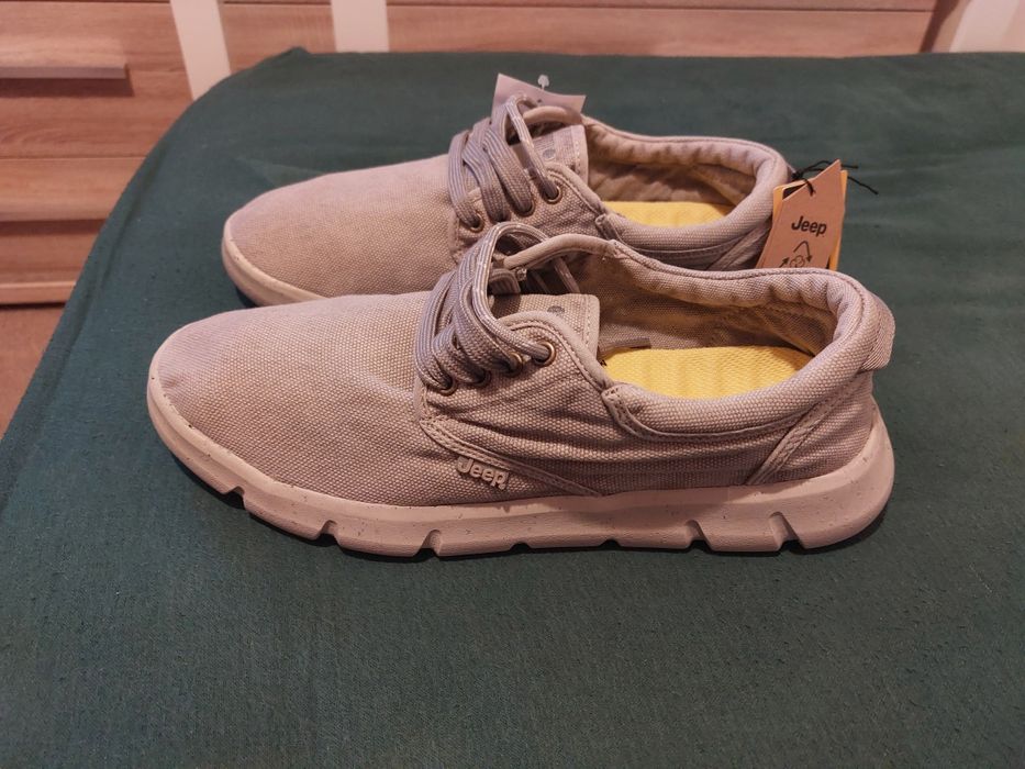 Adidași Jeep Originali