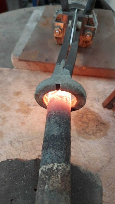 Instalatie de inductie pentru calire,forja,brazare,tratament termic