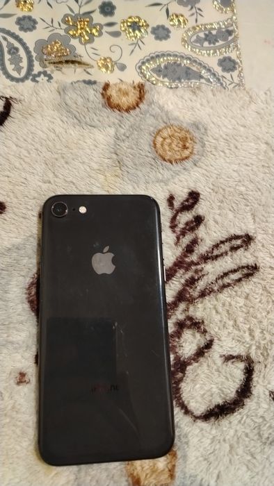 Iphone 8  64 kh/a