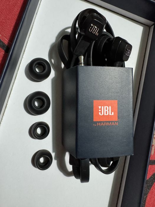 Слушалки JBL