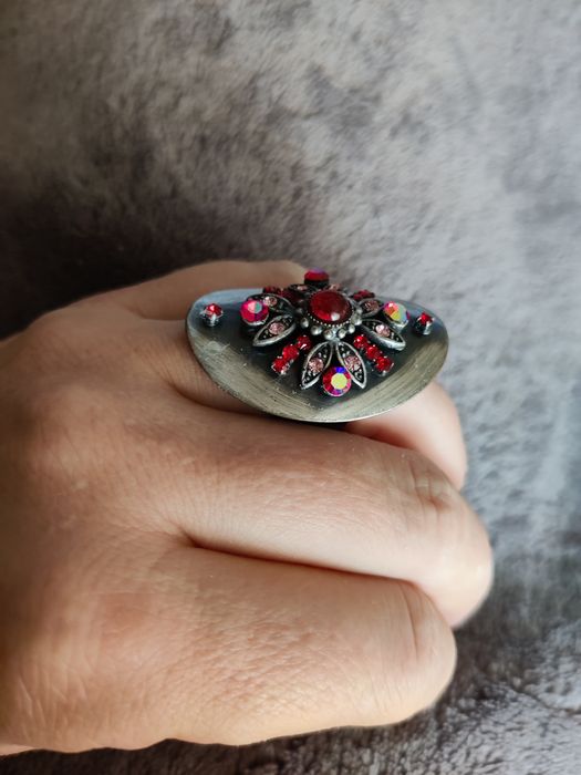 Украшения вечерние