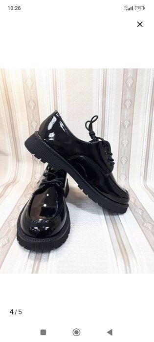 Продам женскую обувь