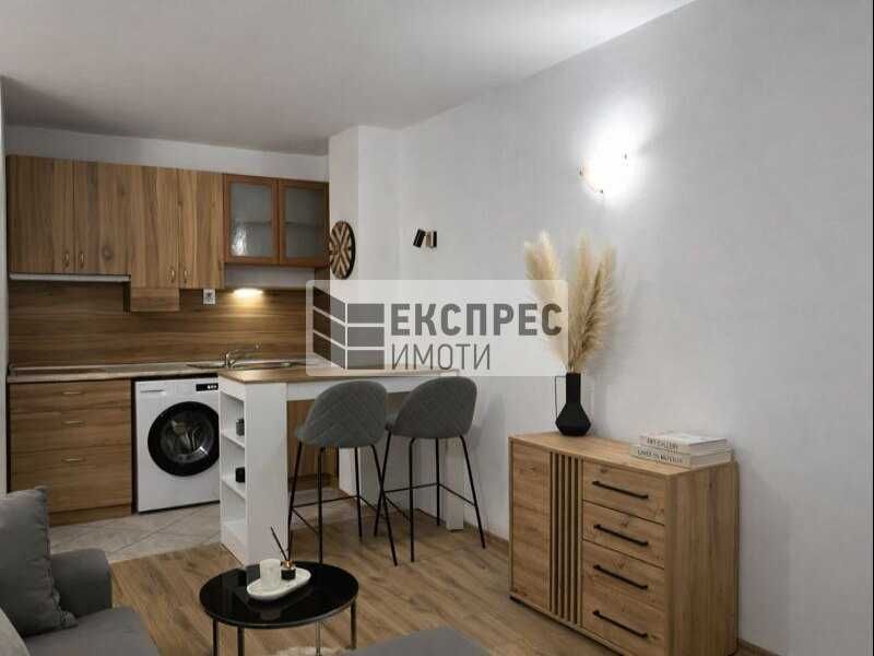 Дава се под наем Едностаен апартамент в Варна, Гранд Мол Варна - 30 кв.м за 298.86 € - Снимка #1