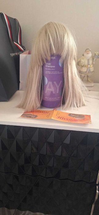 Продается парик, женский новый