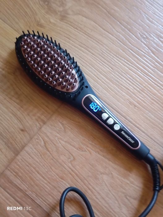 Perie și ondulator pentru par