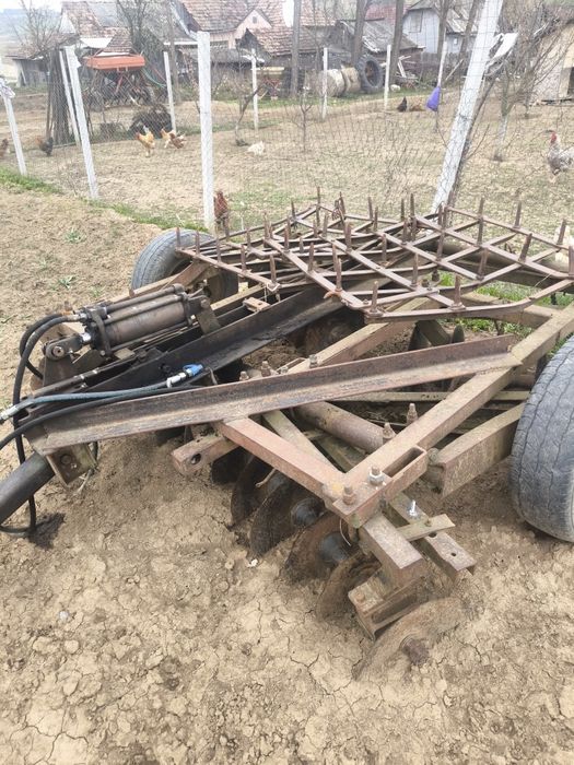 Disc pe roti cu 7 taleri pe baterie