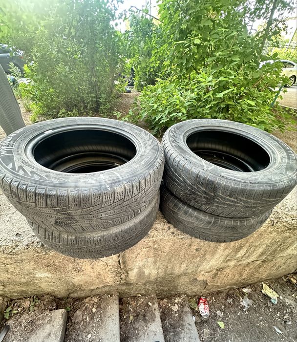 Продается комплект зимней резины R15