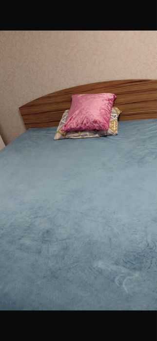 Двуспальная кровать