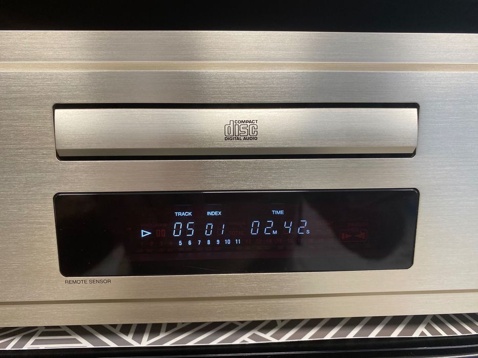 Висок клас CD плеър Denon