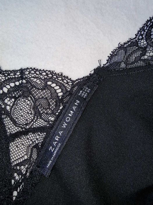Rochie neagra cu dantela ZARA