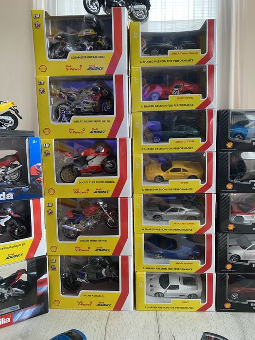 Метални колички и мотори