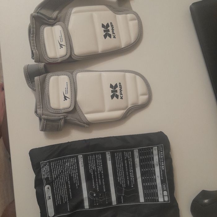 Электронные  носки для тэйквондо