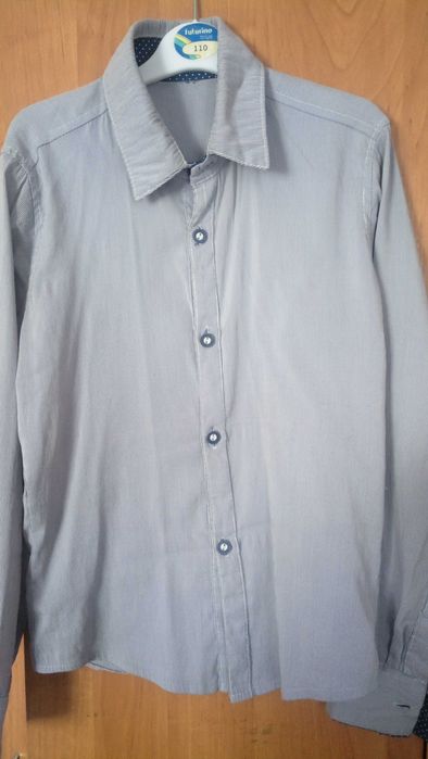 Рубашки школьные белые, синие